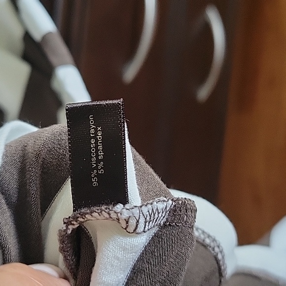 Ladies Top - Picture 3 of 4